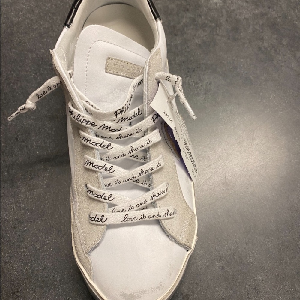 - Philipp MODEL WHITE DISTRESS SNEAKERS women’s 9